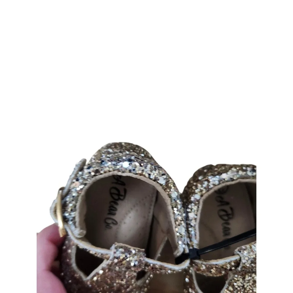 A Bear‎ Co Toddler Size 3 Gold Glitter T-Strap Flats